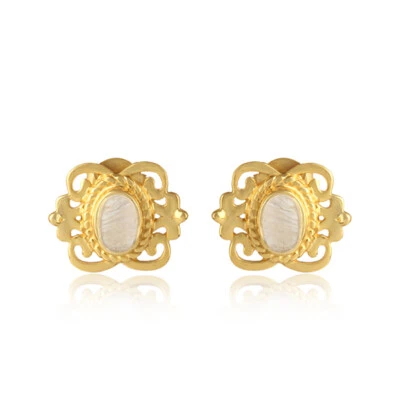 Aretes de diseño boho de piedra lunar de plata 925 hechos a mano enchapados en oro de 18k Foto 1 de 3