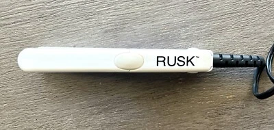 Plancha plana de viaje delgada Rusk IRE3050 Foto 1 de 4