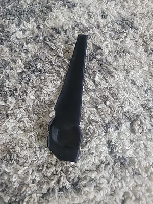 Cadillac CTS 25900732 2010-2014 sello de tira climática del capó del lado del conductor OEM Foto 1 de 2