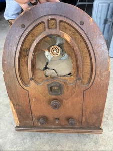 PHILCO Cathedral TUBE  Radio Chassis Type 60 Poor Condition For Restore - Picture 1 of 16