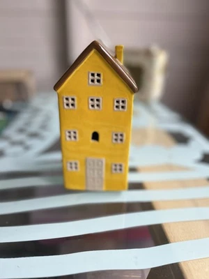 LED Ceramic House - Image 1 of 4