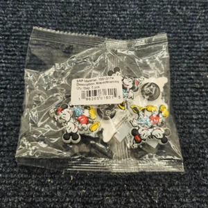(QTY 5) Crocs Disney’s Mickey and Minnie Holding Character Jibbitz - Picture 1 of 6