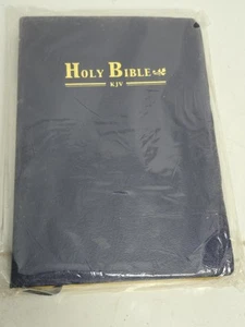 New King James Bible, Gold Gilt Edge, 5" x 7", Faux Blue Leather, New - Foto 1 di 4