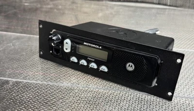 MOTOROLA PM400 VHF MOBILE AAM50KQF9AA3AN 45W 64CH 146-174MHZ RADIO Ships Fast! - Image 1 of 4