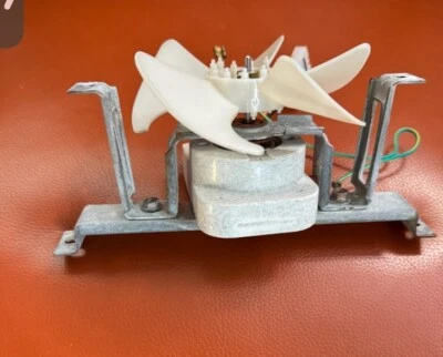 Motor ventilador evaporador GE/Hotpoint WR60X31522 del modelo GTE18GTHHRWW Foto 1 de 4