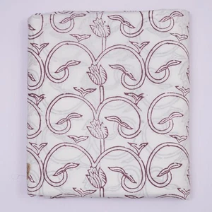 Tela estampada sanganeri natural india de algodón hecha a mano con estampado de bloques a mano de 5 yardas. - Imagen 1 de 7