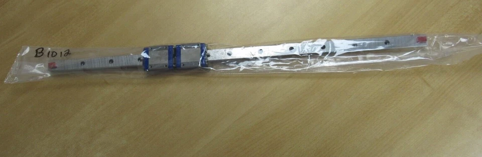 NSK Guida lineare con cuscinetti a rulli PU150 15mm x 500mm PU150500ALK2BPN1 - Immagine 1 di 4