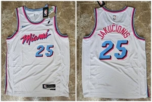 CAMISETA DE JAKUCIONIS DE MIAMI (XL) - Imagen 1 de 12