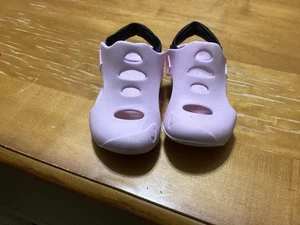 Nike Sunray Protect 3 Toddler Sandal pink Lightweight Comfort Closed Toe 9C UEC - Picture 1 of 4