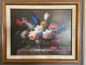 Floral Still Life Oil on Canvas, Original Framed & Signed By W. Richard, 23"x20" - Picture 1 of 3