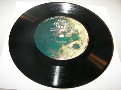 Man On The Moon Walter Cronkite CBS News 45 EX CBS - Image 1 of 2