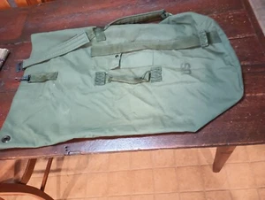 NEW NOS UNUSED VTG ARMY CANVAS DUFFEL BAG RUCKSACK LAUNDRY BACKPACK GREEN - Picture 1 of 15