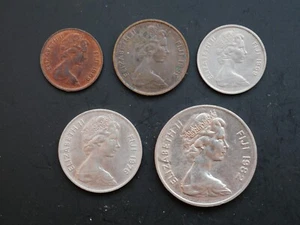 Fiji 1 cent 1969, 2 cents 1969, 5, cents 1969, 10 cents 1976, 20 cents 1982 - Bild 1 von 2