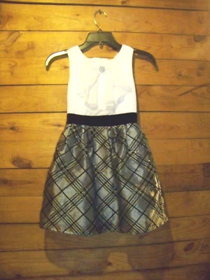 Vestido Amy Byer Feminino Branco e Preto Tamanho 7 Excelente Estado Usado!!! - Imagem 1 de 2