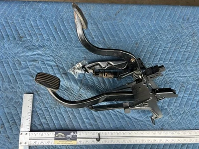 Volvo S60R V70R 2005-2007 embrague y caja de pedal de freno manual de montaje OEM #2979EM Foto 1 de 4