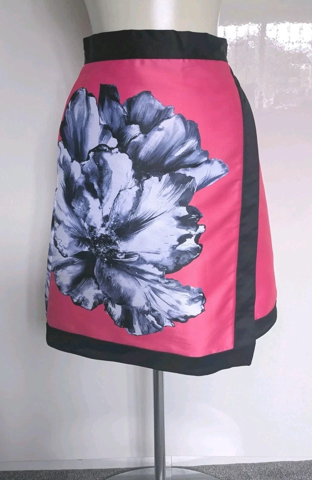 Coast Hot Pink & Black Floral Skirt. Size 6 (Fits 6-8) Excellent Condition . - Image 1 of 4