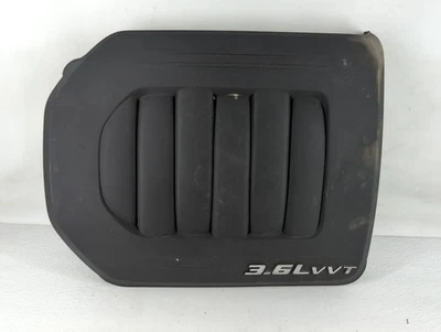 Cubierta del motor Chrysler Town & Country 2014 D031T Foto 1 de 4
