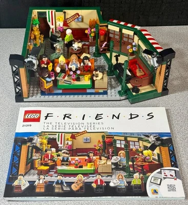 LEGO 21319 IDEAS #027 Friends Central Perk 2019 1070pcs Complete Used - Image 1 of 4