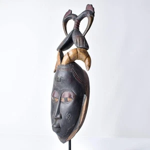Guro House Mask with Two Birds Côte d'Ivoire - Picture 1 of 13