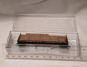 *Z*-scale |527 00 021| Trailer Train 60' Flat Car w/ Lumber Load TTPX 80280 - Picture 1 of 8