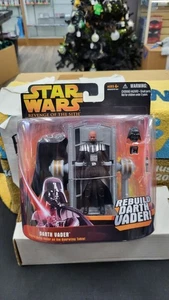 Neu im Karton 2005 Darth Vader Operationstisch Star Wars Rache Sith Actionfigur 3,75" - Bild 1 von 4