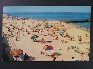 Postal vintage de playa de natación escena oceánica Curt Teich color cromo 1958 - Imagen 1 de 2