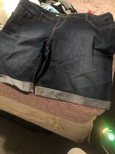 Sonoma Gold Pack Pockets Jeans Shorts NWT SZ 24W Mid Rise - Picture 1 of 3