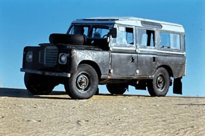 35MM Vintage Photo Slide Land Rover Truck - Picture 1 of 3