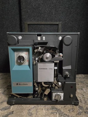 Proyector Bell & Howell Filmosound 1585 carga automática 16 mm Foto 1 de 4