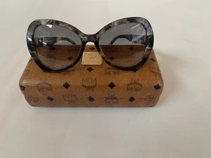 Occhiali da sole MCM tortora con visiera MCM695S - Foto 1 di 8