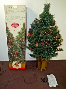 Merry Brite 32" Farbwechsel Glasfaser Weihnachtsbaum mit Box - Bild 1 von 5
