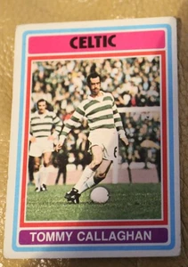 CELTIC FC 1976 TOMMY CALLAGHAN TOPPS REVERSO ROJO ORIGINAL TARJETA COLECCIONABLE NÚMERO 15 - Imagen 1 de 2