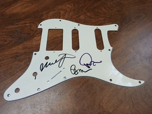Phish autographed Pickguard with 3 signatures - Picture 1 of 4