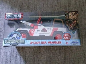 Jeep Wrangler Jurassic Park JP Staff- White/Red Jada 1/24 Scale Diecast 97806 - - Picture 1 of 4