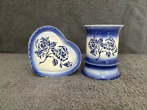 2 pieces of Carlton Ware Cobalt (blue and white Floral) Trinket and Vase - Picture 1 of 5