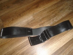 CINTURÓN CRUZADO PLÁSTICO CHAROL NEGRO N.º7 GENUINO EDICIÓN EJÉRCITO BRITÁNICO NUEVO - Imagen 1 de 3