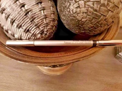 Delineador de Olhos Trish McEvoy Gel Intenso "Preto" Tamanho Completo! NOVO! - Imagem 1 de 2