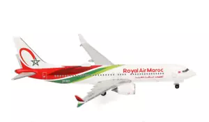 1:500 Herpa Royal Air Maroc Boeing 737 MAX 8 Passenger Airplane Diecast Model - Picture 1 of 1