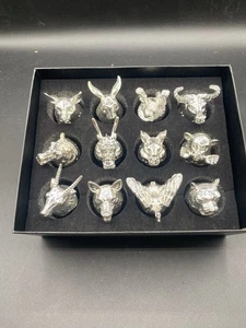 Nuevo en caja Juego de 12 vasos de chupito zodiac nuevo y único - Imagen 1 de 9