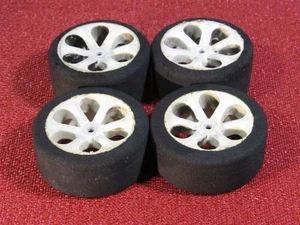 1/10 RC Tourenwagen Schaumstoff Reifen & Räder F/R für Traxxas Nitro 4-Tec RS4 TC3 XRay - Bild 1 von 16