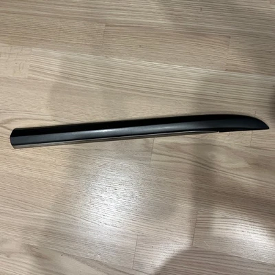 Moldura puerta trasera derecha Lexus GS300 GS350 GS430 GS460 2006-11 75075-30080 6T7 Foto 1 de 4