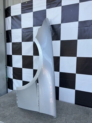 04 05 06 2007 2008 2009 2010 Bmw Serie 6 M6 Guardabarros Lado Izquierdo Usado OEM 7070465 Foto 1 de 4