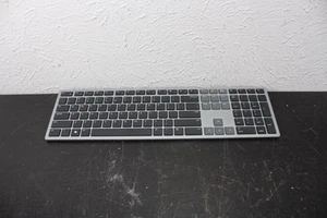 Dell Multidevice Bluetooth Wireless Keyboard KB7221wt NO RECEIVER - Picture 1 of 6