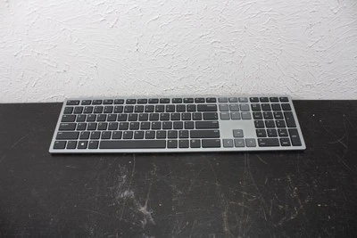 Dell Multidevice Bluetooth Wireless Keyboard KB7221wt NO RECEIVER - Image 1 of 4