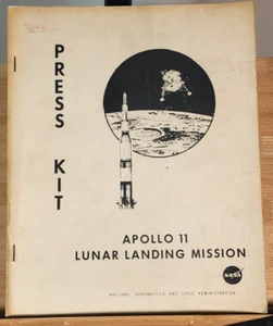 NASA Apolo 11 Lunar Landing Mission Kit de Prensa Original 1969 69-83K - Imagen 1 de 7