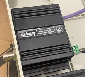 Salcom 12-84-7450 UHF Relais Ausgang Empfänger VeDoSign Anrufsysteme - Bild 1 von 2