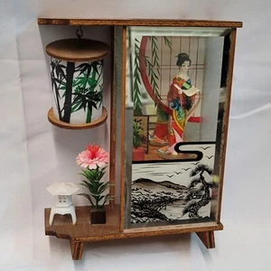 Vintage Westland Spieluhr japanische Geisha Mädchen drehende Figur Shadow Box Szene - Bild 1 von 19