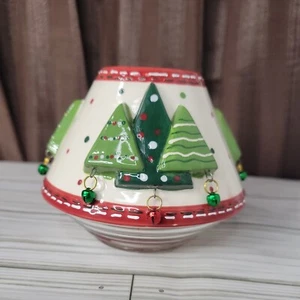 Weihnachten Teelicht Lampe Keramik Dreieck Bäume Mini Glocken 3,5" Kerzenhalter - Bild 1 von 5