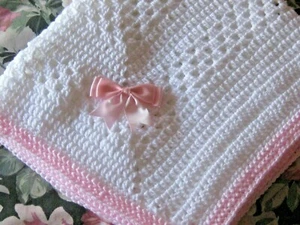 LOVELY HAND CROCHET BABY BLANKET IN WHITE/PINK BORDER WITH PINK BOW (2) - Picture 1 of 2