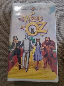 The Wizard of Oz VHS 1939 Digitally Remastered Judy Garland Special Features - Picture 1 of 4